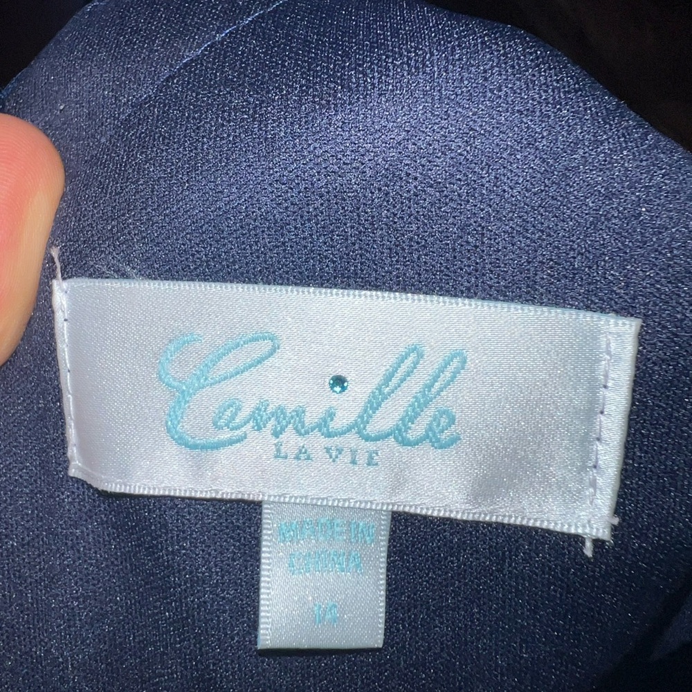 Camille La Vi Evening Dress. - Picture 11 of 12